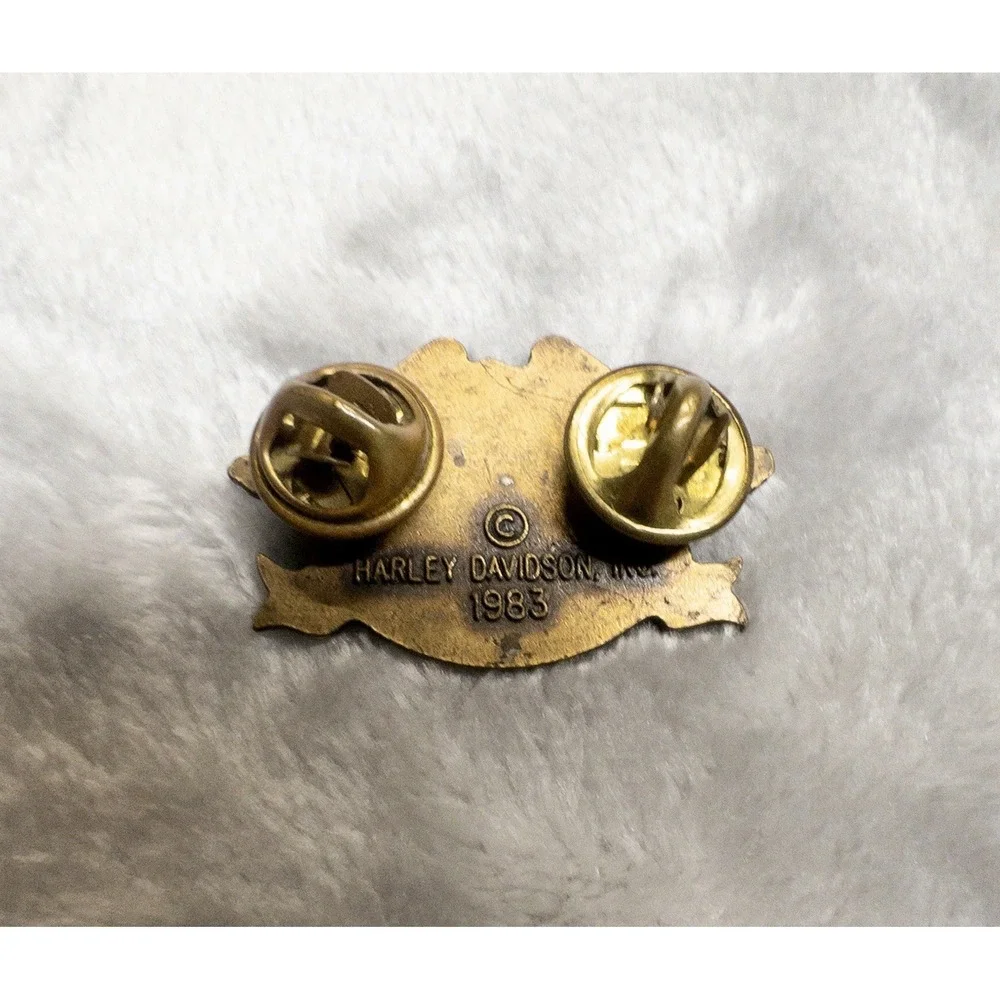 Vintage 1983 Harley Davidson HOG Pin Inaugural Founding Year Brass Eagle 3-Talon